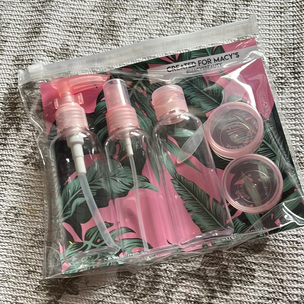 Macys travel container set